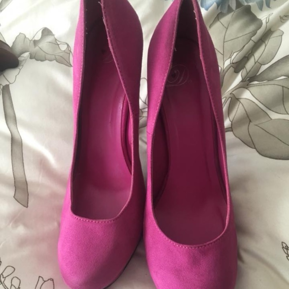 Size 10 Magenta/Hot Pink/Purple High Heels